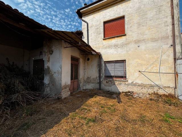 Villa Indipendente in vendita a Milzano, Lombardia