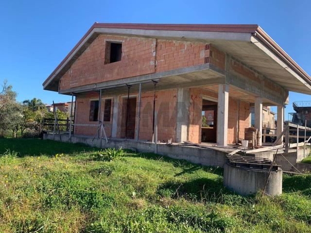 Villa Indipendente in vendita a Minturno, Lazio