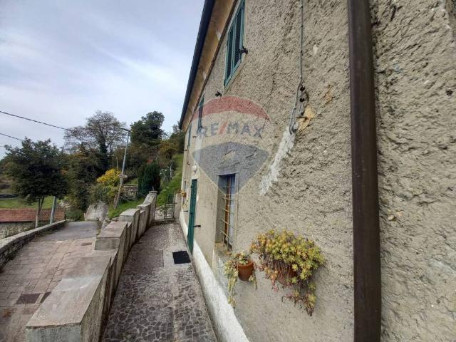 Villa Indipendente in vendita a Unione Comuni Garfagnana, Minucciano