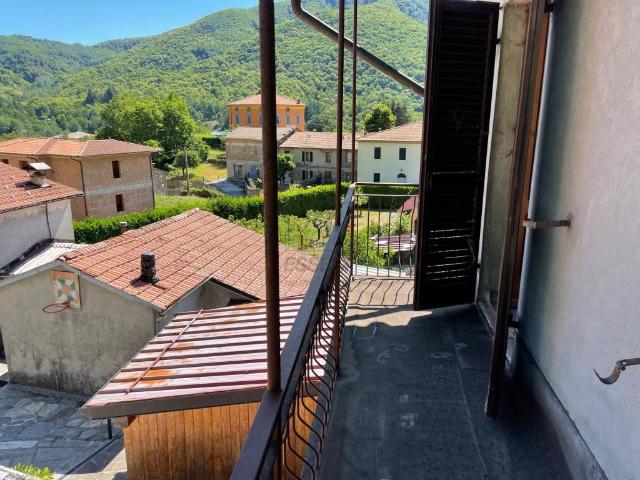 Villa Indipendente in vendita a Gorfigliano, Minucciano