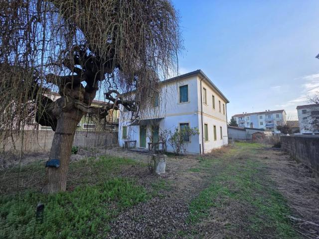 Villa Indipendente in vendita a Gambarare, Veneto