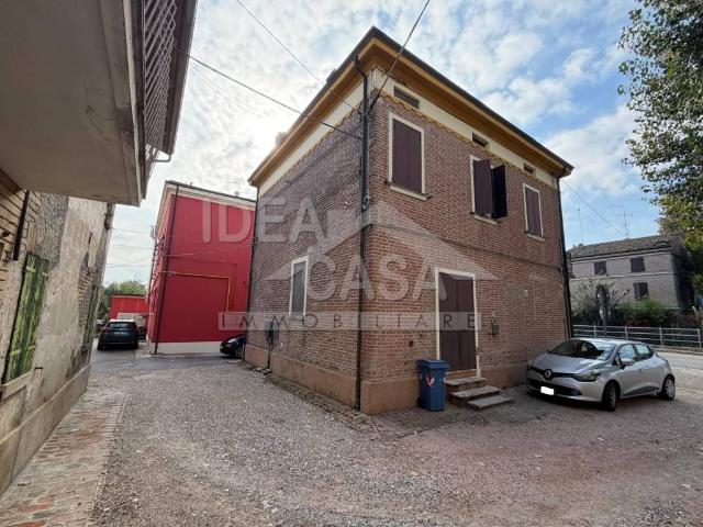 Villa Indipendente in vendita a Quarantoli, Mirandola