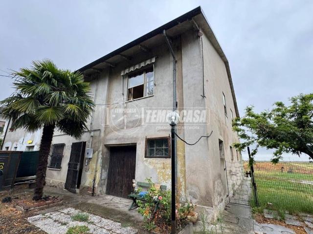 Villa Indipendente in vendita a Unione Comuni Modenesi Area Nord, San Felice Sul Panaro