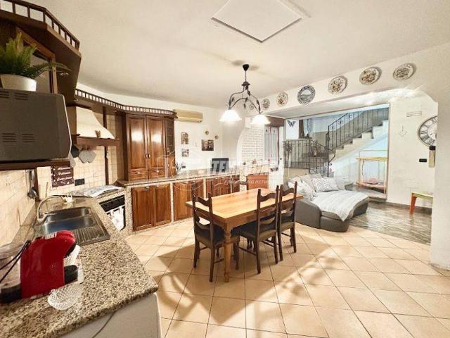 Villa Indipendente in vendita a Unione Comuni Modenesi Area Nord, Mirandola