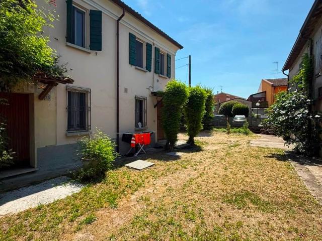 Villa Indipendente in vendita a Unione Comuni Modenesi Area Nord, Mirandola