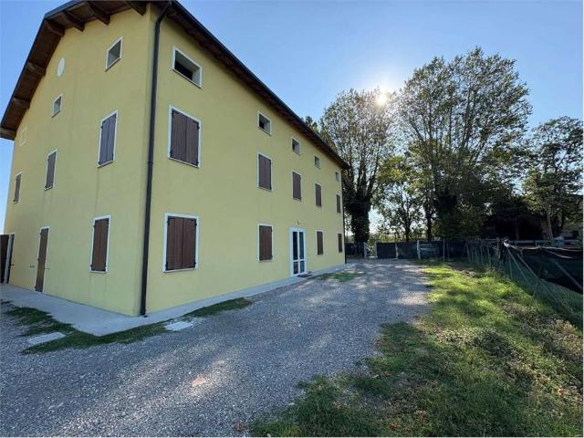 Villa Indipendente in vendita a Villafranca, Medolla