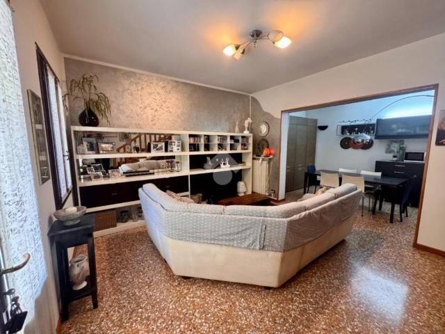 Villa Indipendente in vendita a Mirano, Veneto