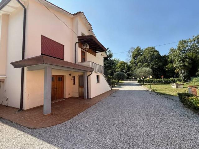 Villa Indipendente in vendita a Mirano, Veneto