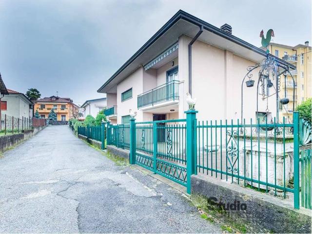 Villa Indipendente in vendita a Missaglia, Lombardia