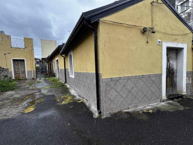 Villa Indipendente in vendita a Milicia, Misterbianco