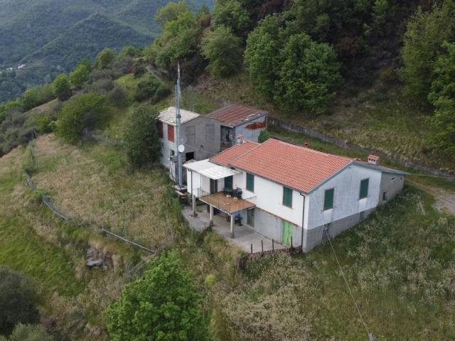 Villa Indipendente in vendita a Moconesi, Gattorna
