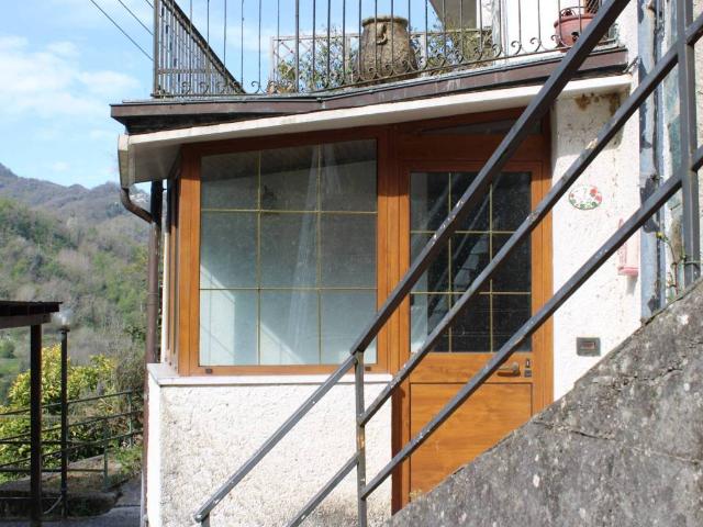 Villa Indipendente in vendita a Moconesi, Gattorna