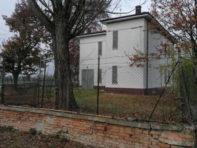 Villa Indipendente in vendita a Modena, Tre Olmi