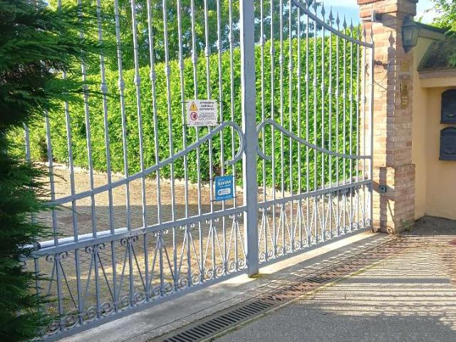 Villa Indipendente in vendita a Modena, Tre Olmi