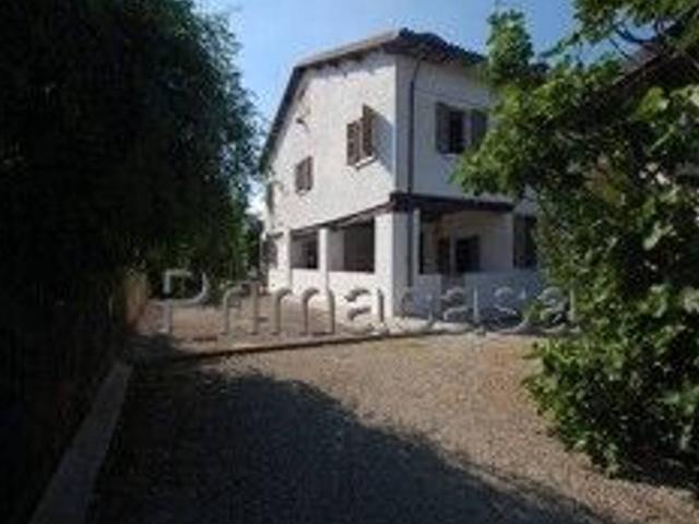 Villa Indipendente in vendita a San Faustino-Madonnina-Quattroville, Modena
