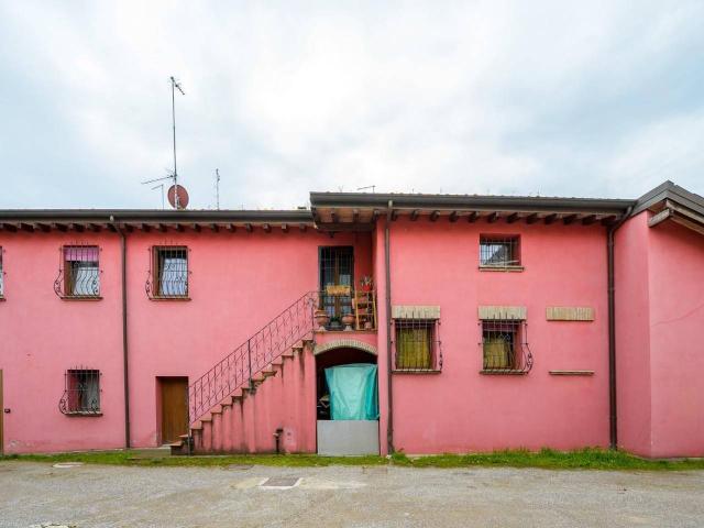 Villa Indipendente in vendita a San Faustino-Madonnina-Quattroville, Modena