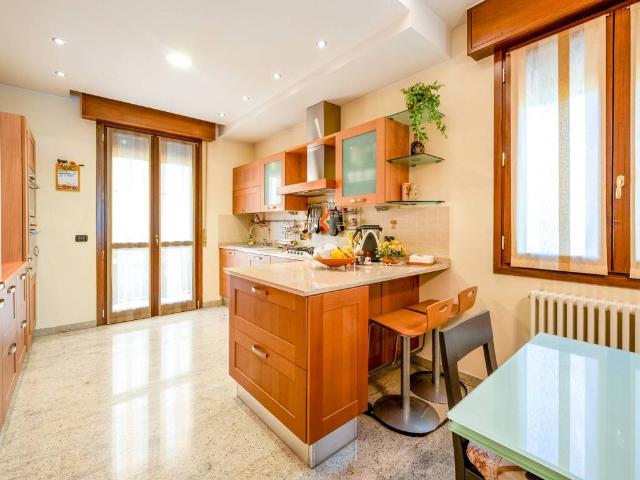 Villa Indipendente in vendita a Modena, Punta