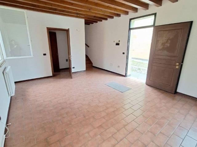 Villa Indipendente in vendita a Modena, San Damaso