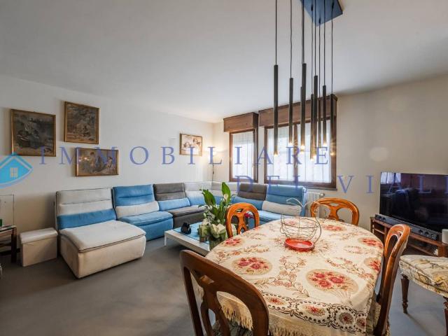 Villa Indipendente in vendita a Crocetta-San Lazzaro-Modena Est, Modena