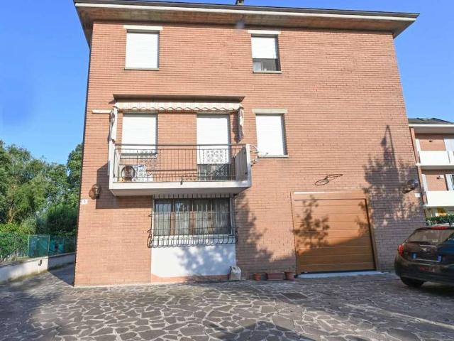 Villa Schiera in vendita a Unione dei comuni del Distretto Ceramico, Modena