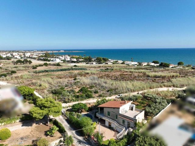 Villa Indipendente in vendita a Marina di Modica, Marina Di Modica