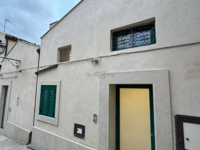 Villa Indipendente in vendita a Modica Alta, Marina Di Modica