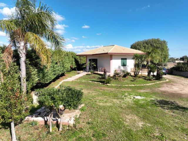 Villa Indipendente in vendita a Marina di Modica, Marina Di Modica
