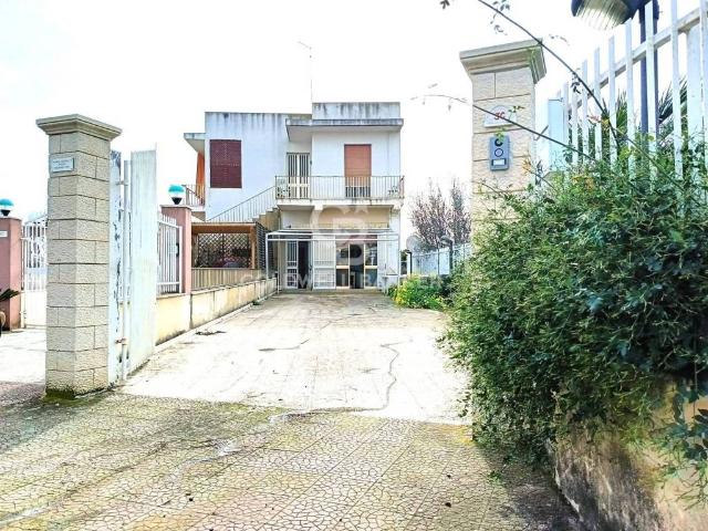 Villa Indipendente in vendita a Marina di Modica, Marina Di Modica