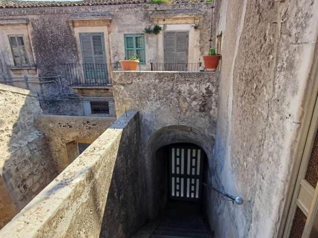 Villa Indipendente in vendita a Modica Alta, Marina Di Modica