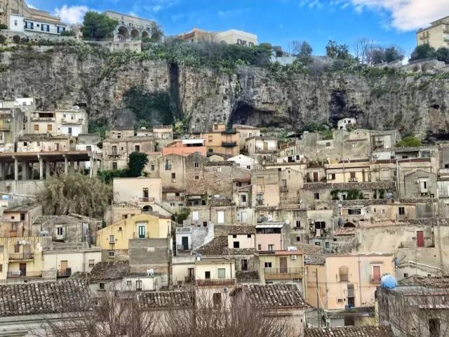 Villa Indipendente in vendita a Modica Alta, Marina Di Modica