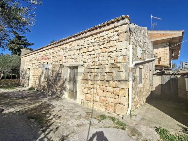 Villa Indipendente in vendita a Marina Di Modica, Sicilia