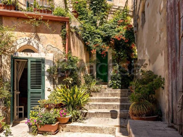 Villa Indipendente in vendita a Modica Alta, Marina Di Modica
