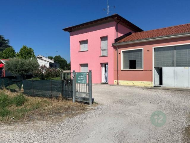 Villa Indipendente in vendita a Moglia, Lombardia