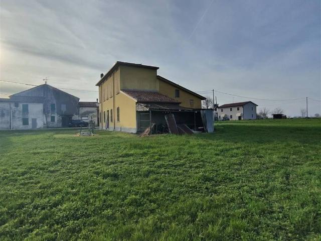 Villa Indipendente in vendita a Moglia, Lombardia