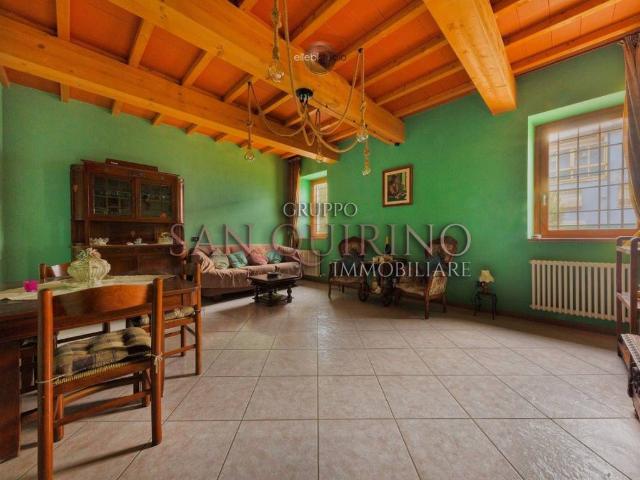 Villa Indipendente in vendita a Moglia, Lombardia