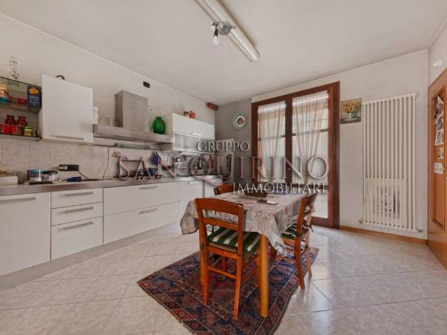 Villa Indipendente in vendita a Moglia, Lombardia