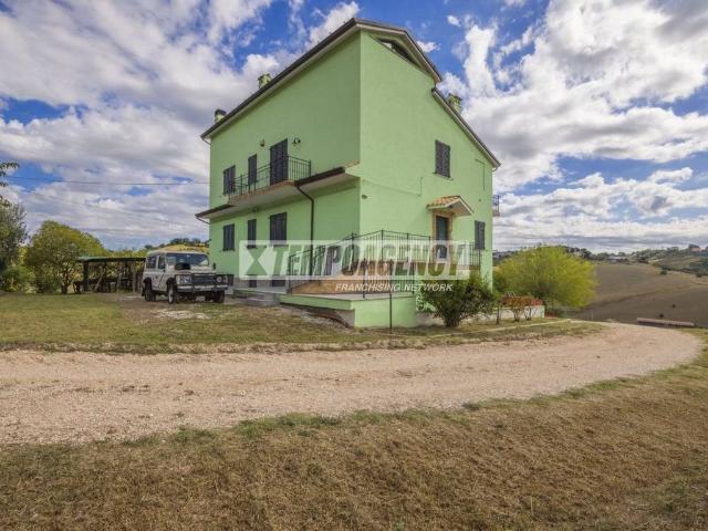 Villa Indipendente in vendita a Marche, Macerata