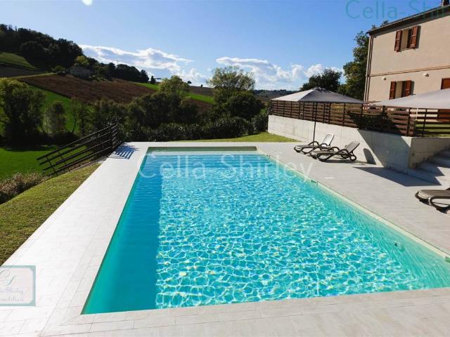 Villa Indipendente in vendita a Marche, Macerata