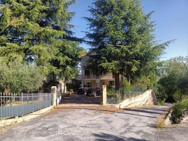 Villa Indipendente in vendita a Marche, Macerata