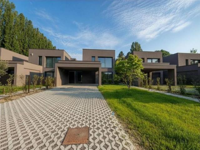 Villa Indipendente in vendita a Mogliano Veneto, Veneto