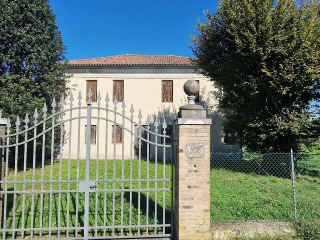 Villa Indipendente in vendita a Mogliano Veneto, Veneto