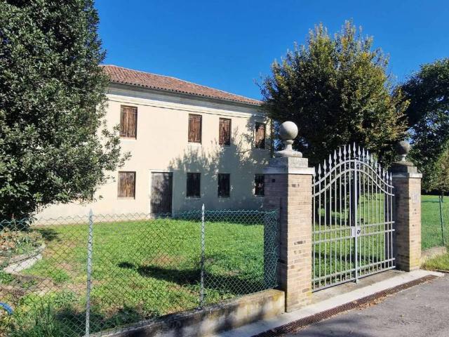 Villa Indipendente in vendita a Mogliano Veneto, Veneto