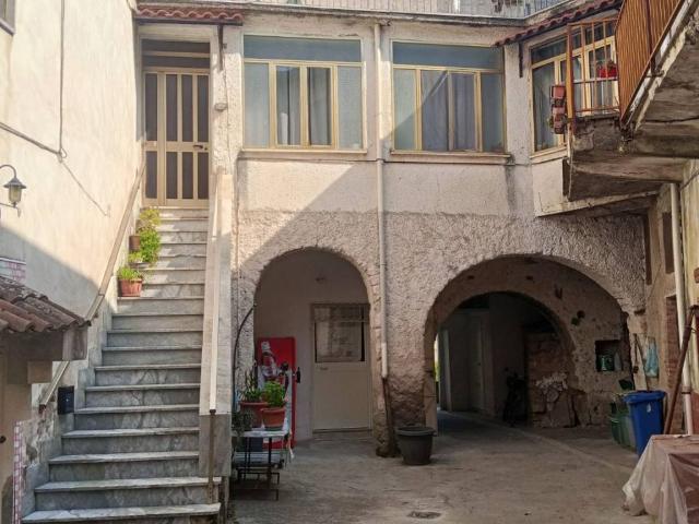 Villa Indipendente in vendita a Moiano, Campania
