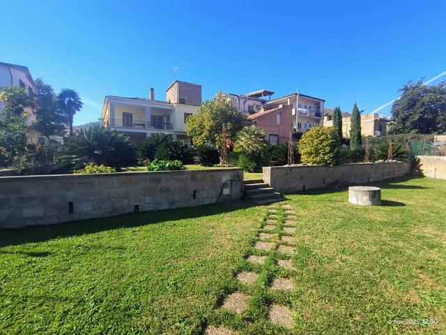 Villa Indipendente in vendita a Moiano, Campania