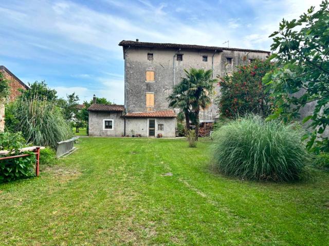 Villa Indipendente in vendita a Bottenicco / Butinis, Moimacco / Muimans