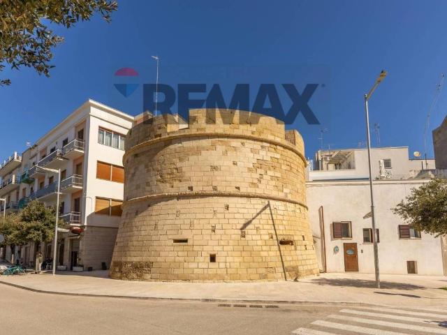 Palazzo in vendita a Puglia, Bari