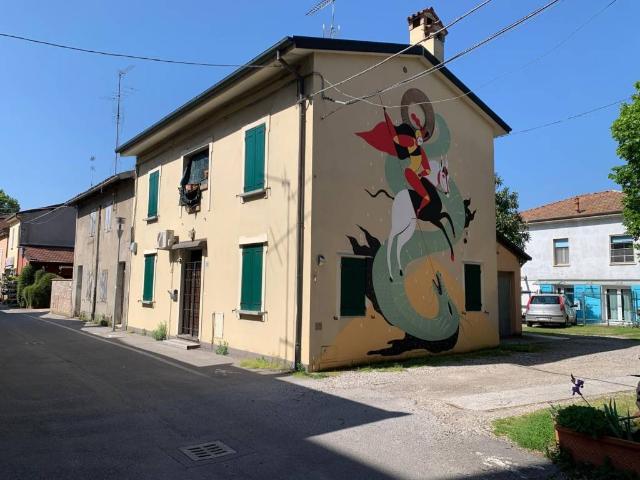 Villa Indipendente in vendita a Molinella, Reggio Emilia