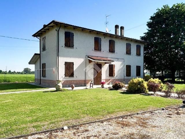 Villa Indipendente in vendita a Molinella, Reggio Emilia