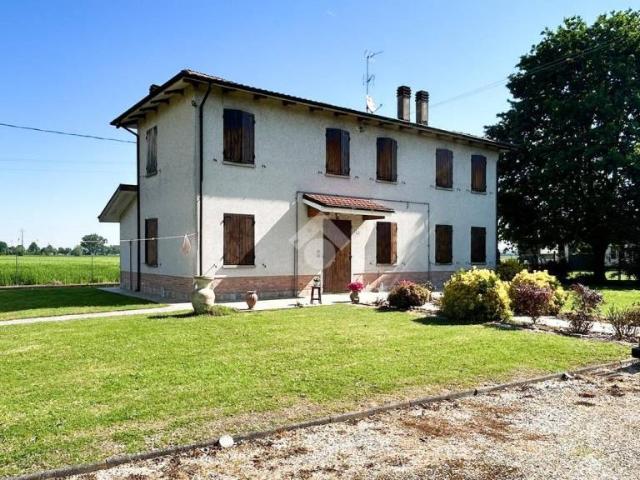 Villa Indipendente in vendita a Molinella, Reggio Emilia