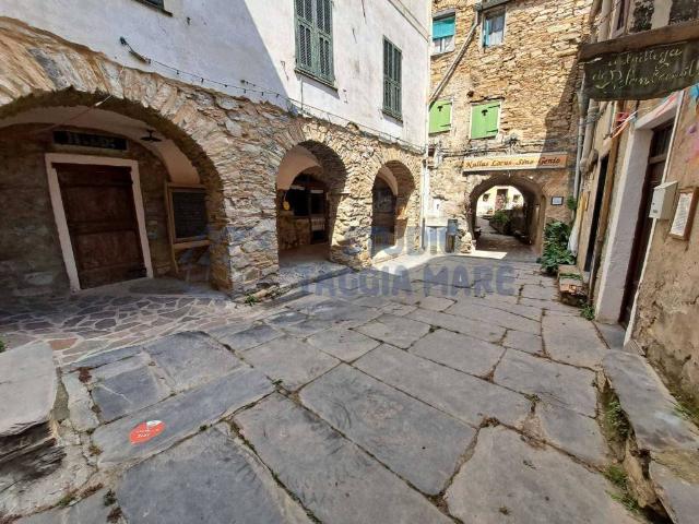 Villa Indipendente in vendita a Molini Di Triora, Liguria